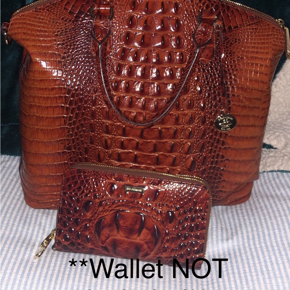 Large Duxbury Satchel COLOR
Pecan Melbourne WALLET NOT INCLUDED